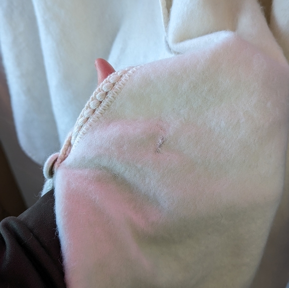 Gorgeous 100% alpaca wool shawl - Picture 10 of 10